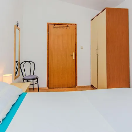 Semak By Interhome * Vir